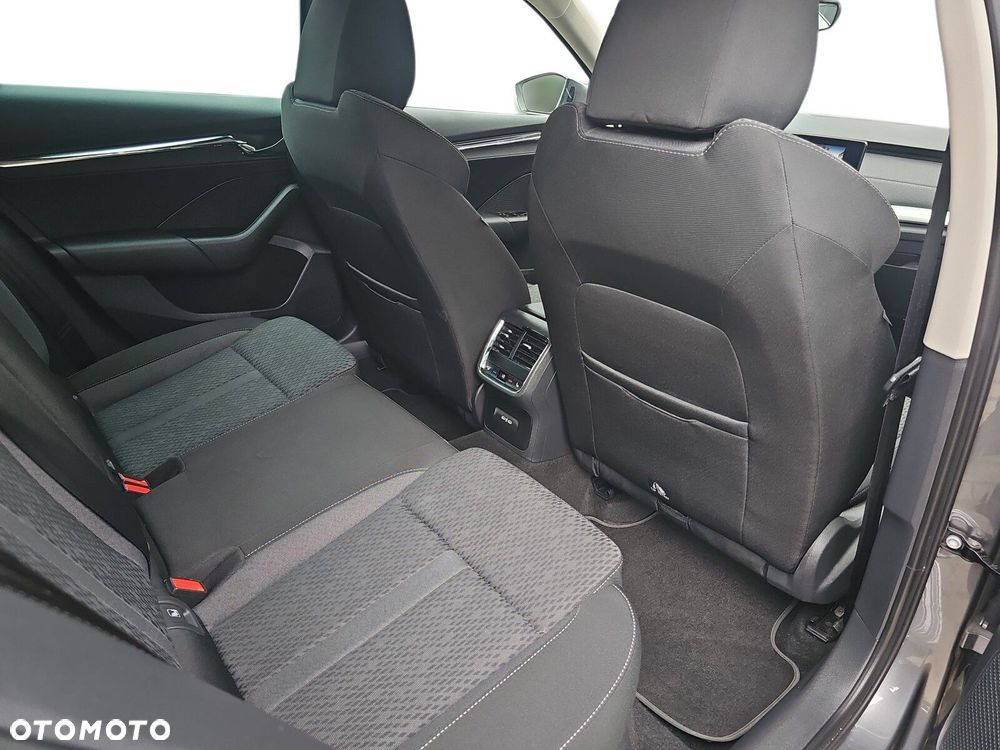 Skoda Octavia 2.0 TDI Style DSG - 17