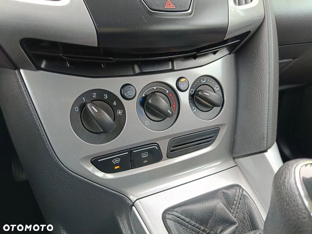 Ford Focus - 19