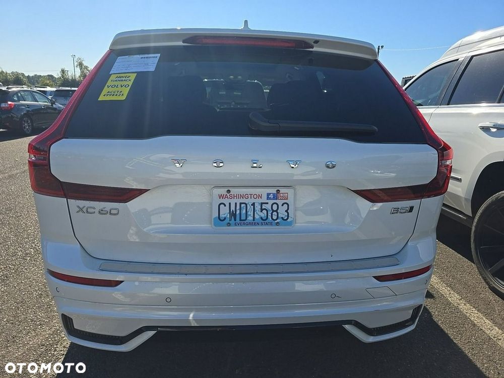 Volvo XC 60 B5 AWD Ultra Dark - 5