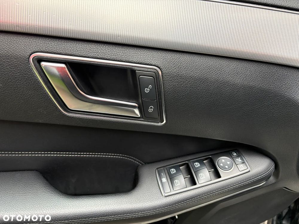 Mercedes-Benz Klasa E 250 BlueTEC 4-Matic Avantgarde - 14