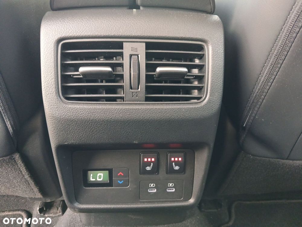 Nissan X-Trail 1.5 VC-T e-POWER N-Connecta e-4ORCE - 24