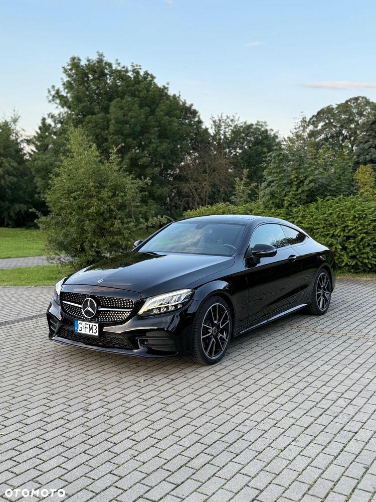 Mercedes-Benz Klasa C 300 9G-TRONIC AMG Line - 1