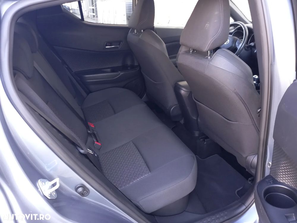 Toyota C-HR - 15