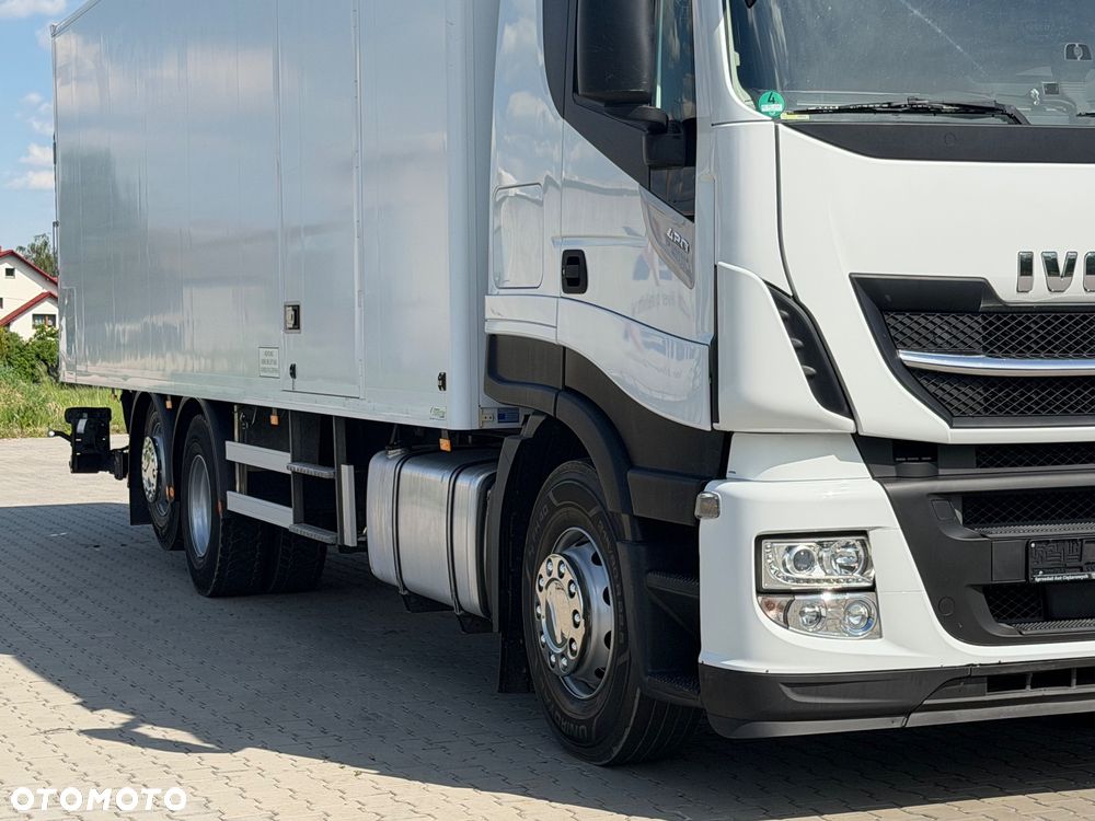 Iveco STRALIS 420 / HI-WAY / KONTENER / WINDA / 23 EUROPALETY / EURO 6 / AUTOMAT / 6x2 / OŚ SKRĘTNA / PODNOSZONA / 2019 ROK / SPROWADZONY - 19