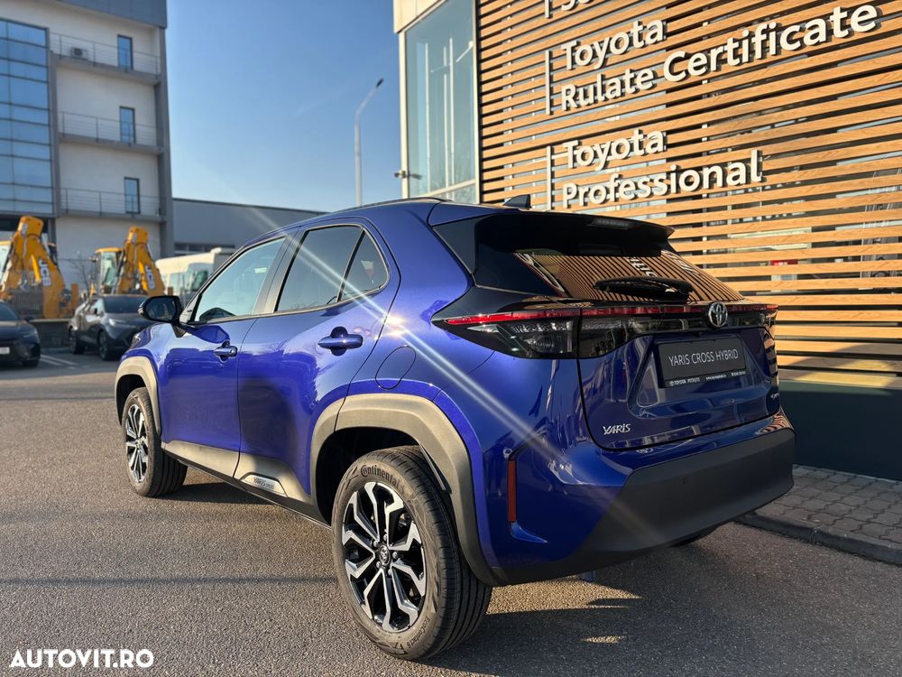 Toyota Yaris Cross 1.5 VVT-i HSD 4x2 Dynamic - 4