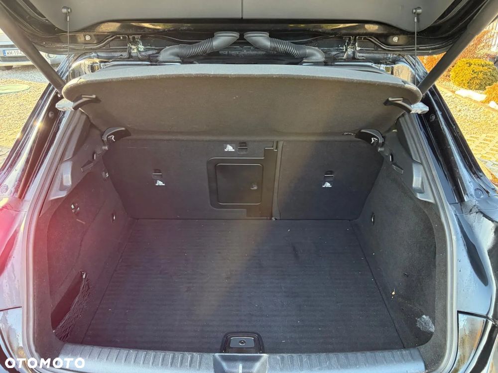 Mercedes-Benz GLA 250 4Matic 7G-DCT UrbanStyle Edition - 18