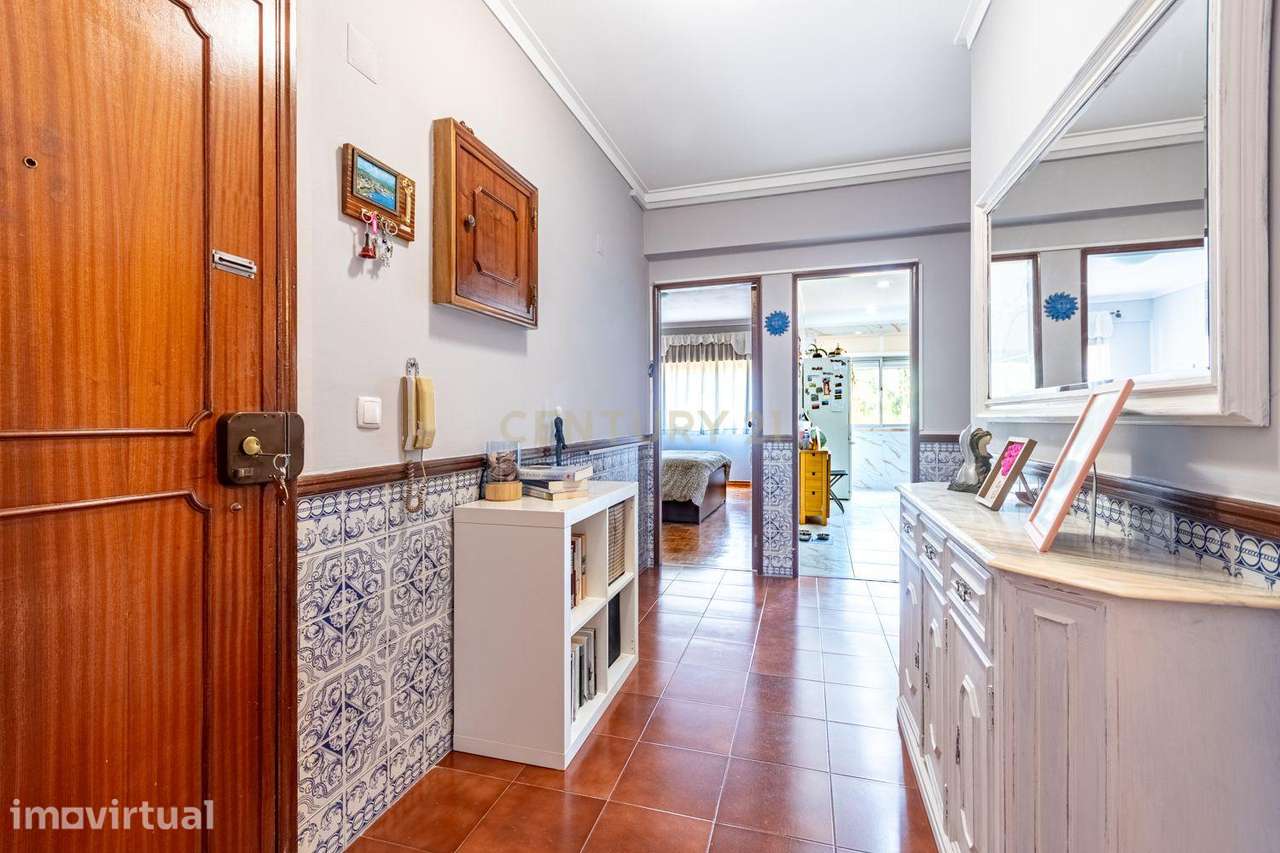 Apartamento T2 com elevador e varandas, em Algueirão-Mem Martins, Sint - Grande imagem: 3/20