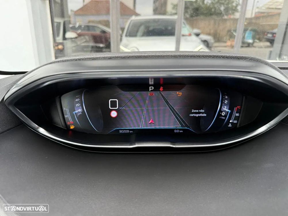 Peugeot 5008 1.5 BlueHDi Allure EAT8 - 23