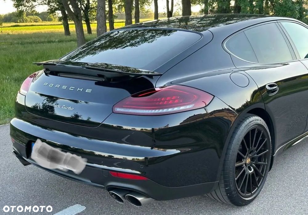 Porsche Panamera Turbo - 17