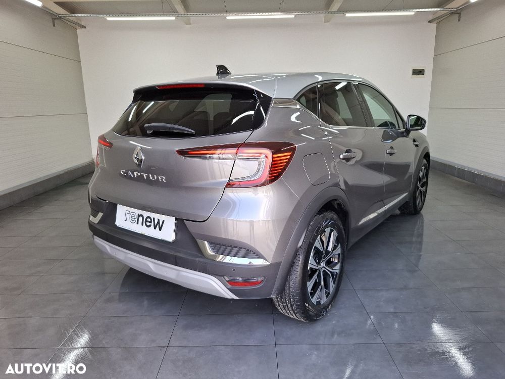 Renault Captur 140 MHEV Techno - 2