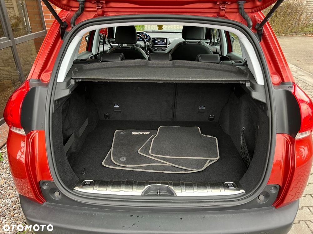 Peugeot 2008 1.2 Pure Tech Allure S&S - 30