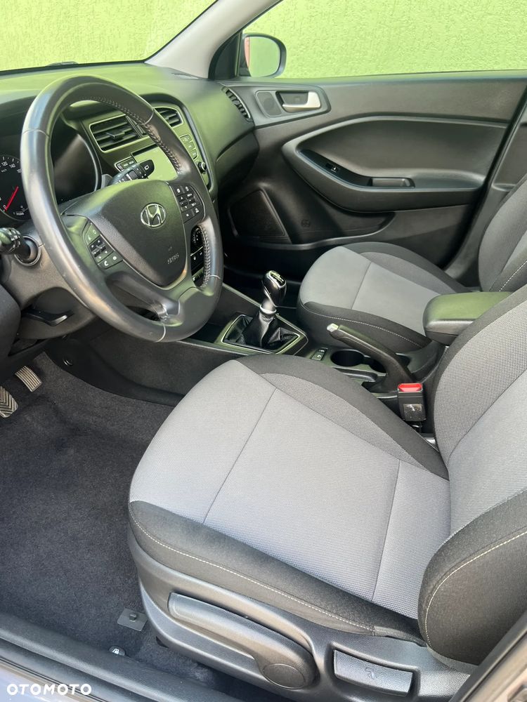 Hyundai i20 - 11