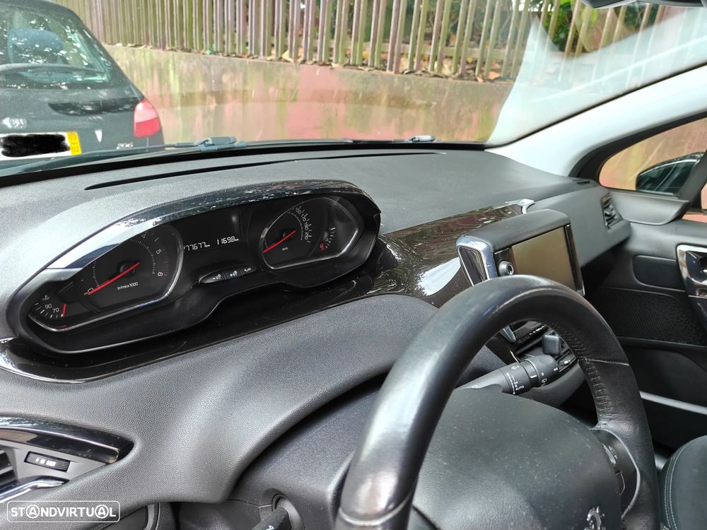 Peugeot 208 1.4 HDi - 7