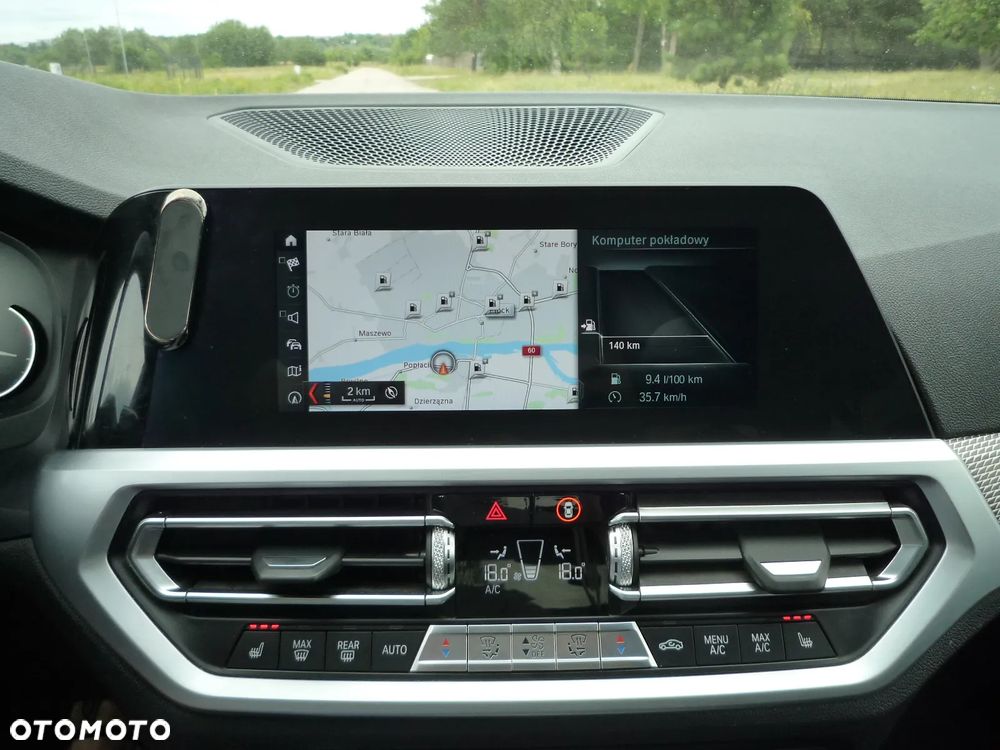 BMW Seria 3 330i xDrive M Sport sport - 34