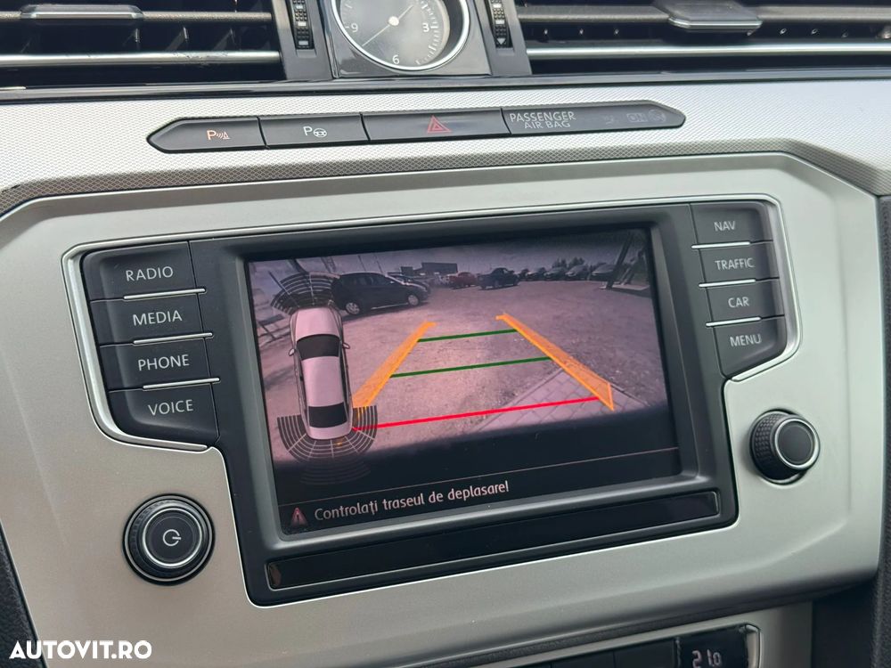 Volkswagen Passat - 24