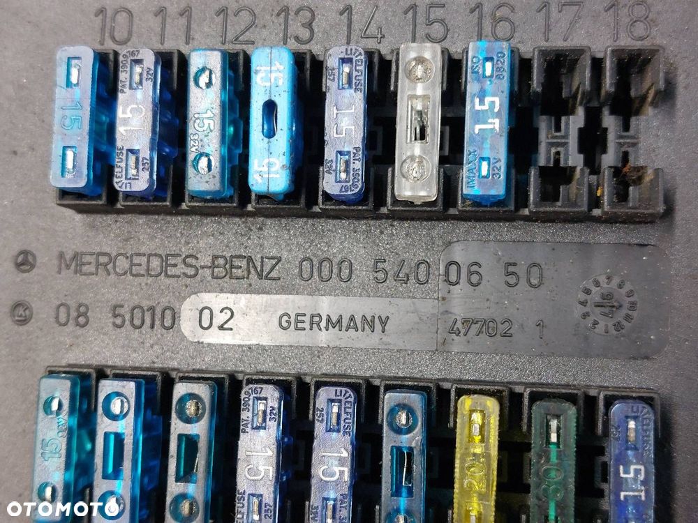 SKRZYNKA BEZPIECZNIKÓW PRZEKAŹNIKÓW MERCEDES-BENZ VITO W638 0005400650 - 4