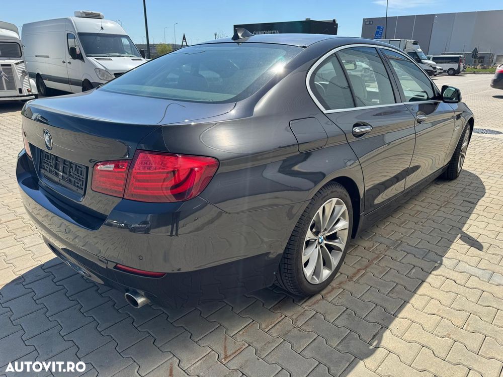 BMW Seria 5 535d xDrive - 12