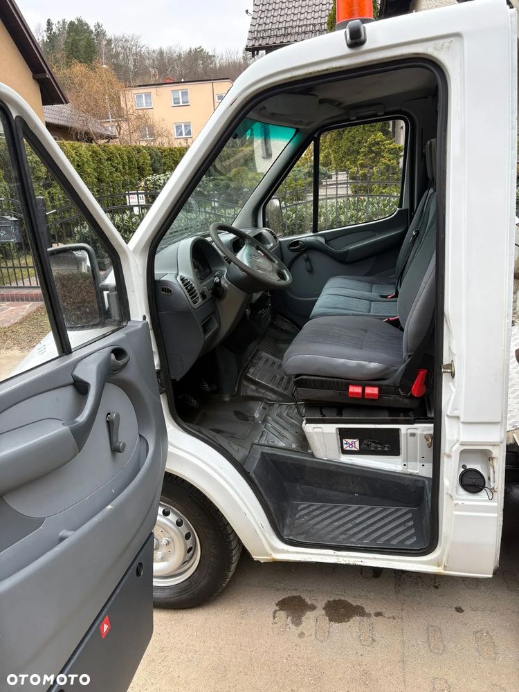 Mercedes-Benz Sprinter - 7