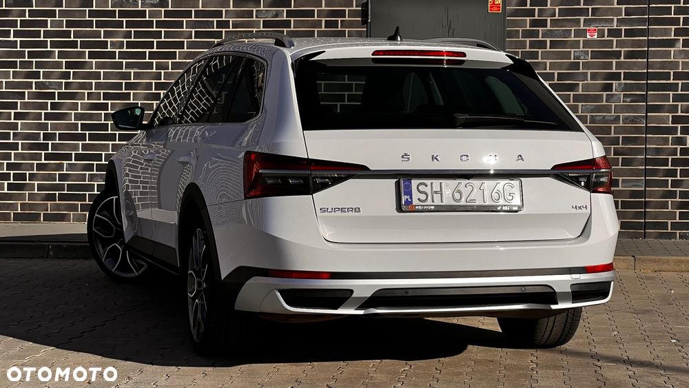 Skoda Superb Combi 2.0 TDI 4x4 DSG Scout - 17