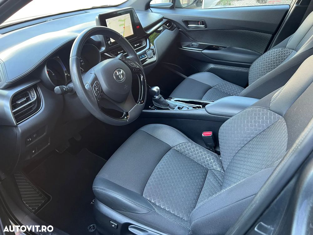 Toyota C-HR - 15