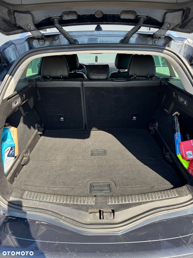 Renault Megane ENERGY TCe 130 EDC BOSE EDITION - 21