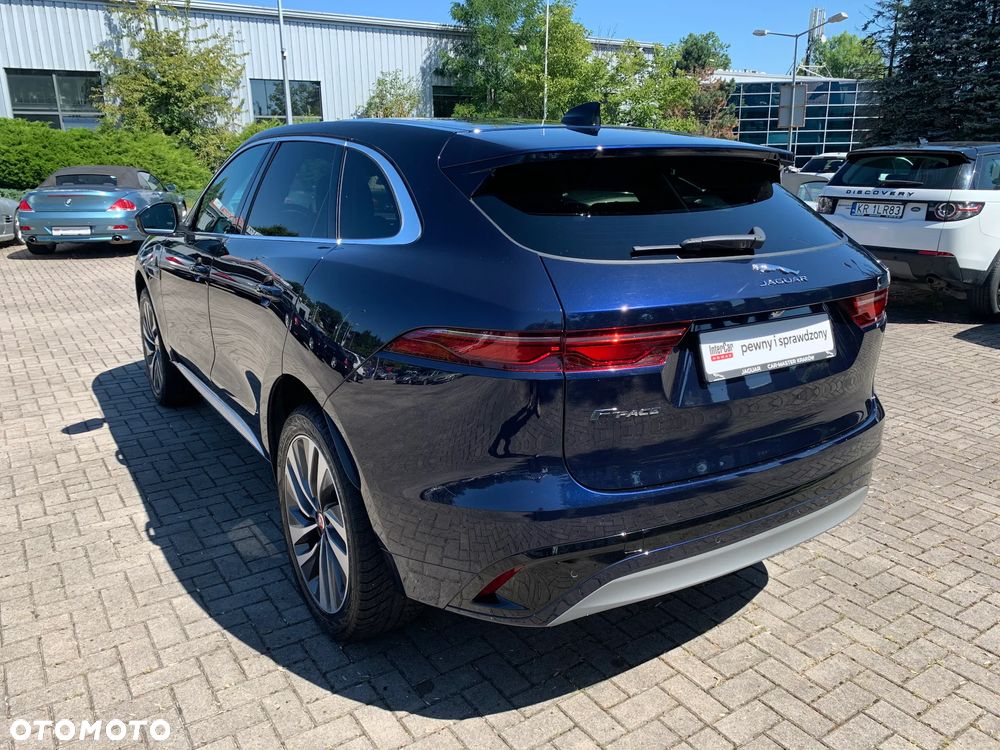 Jaguar F-Pace - 9