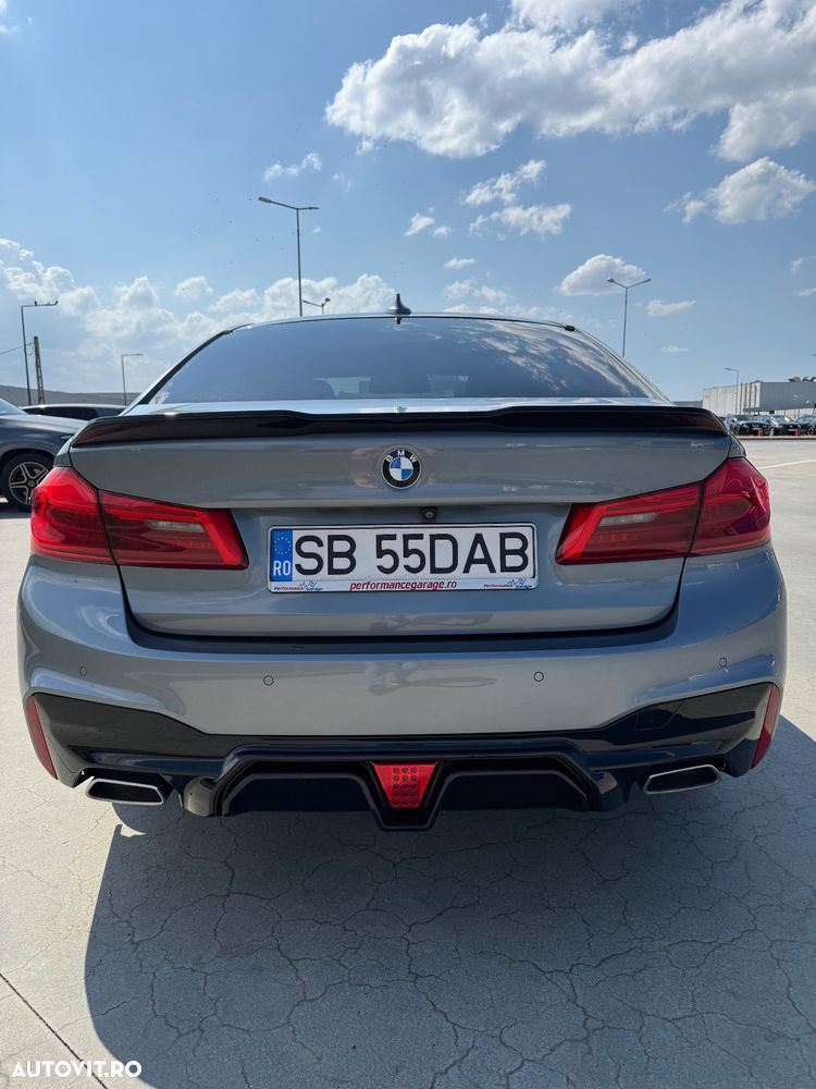 BMW Seria 5 530d xDrive AT - 12