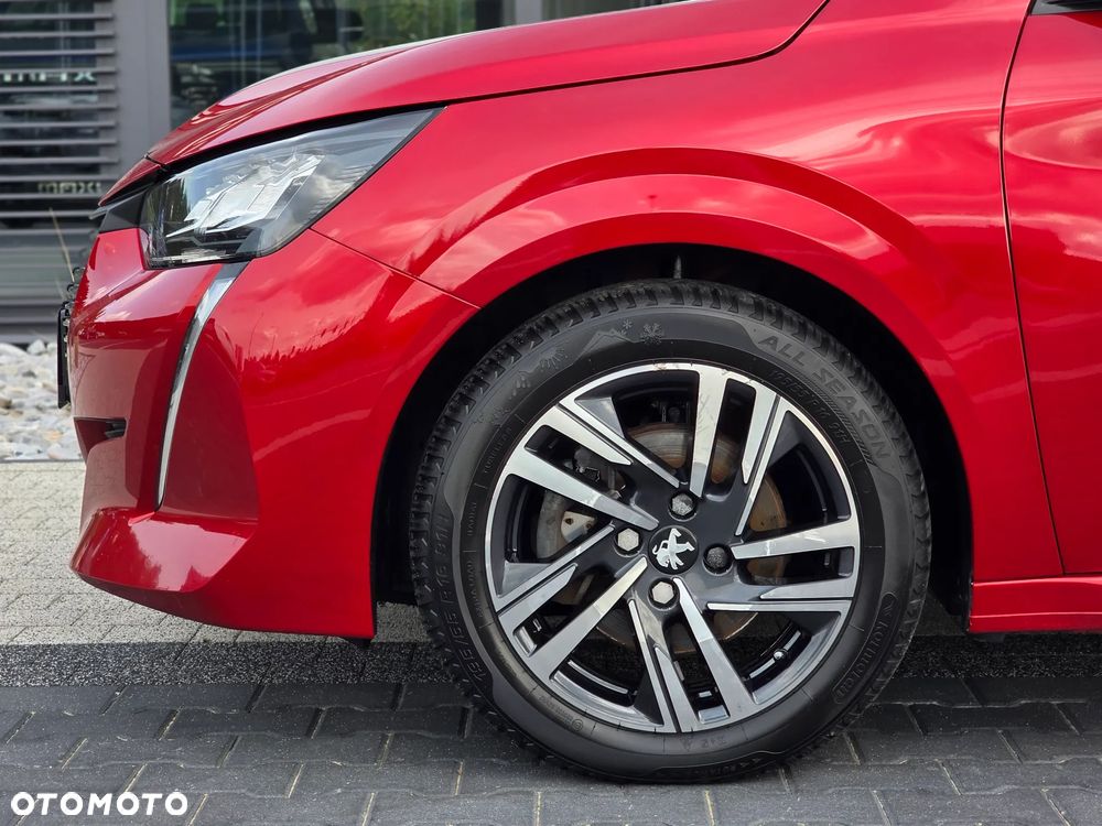Peugeot 208 - 12