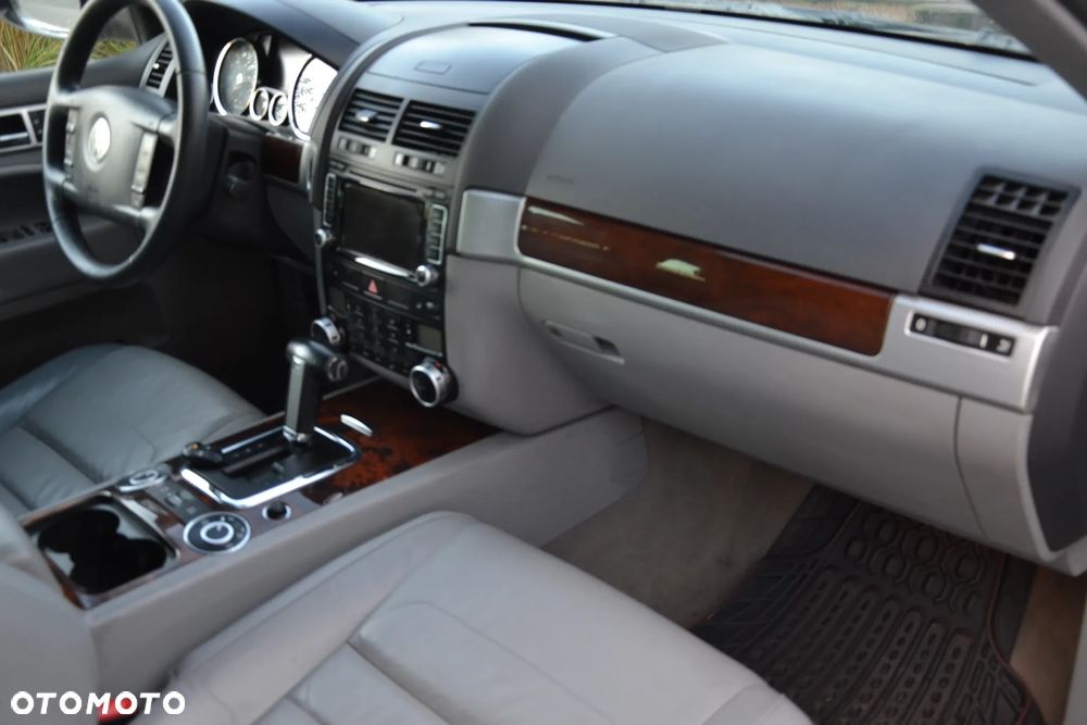 Volkswagen Touareg 3.0 V6 TDI DPF Tiptr - 12