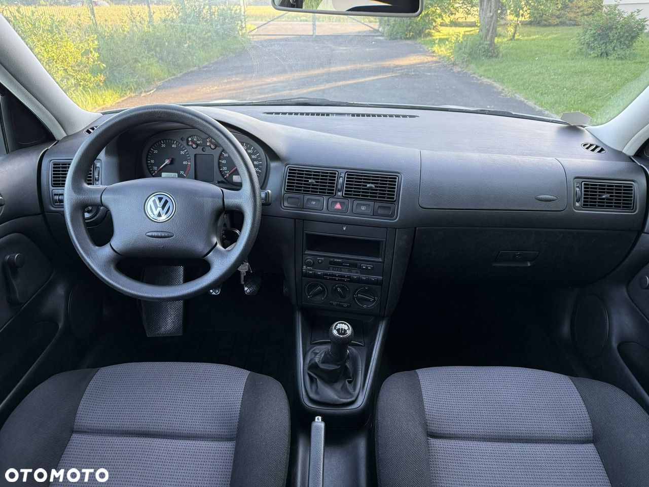 Volkswagen Golf 1.4 Comfortline - 36