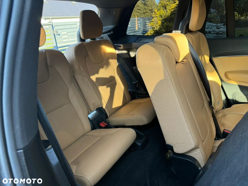 Volvo XC 90 B5 D AWD Momentum Pro 7os - 24