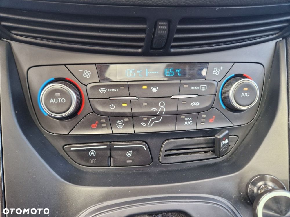 Ford Kuga 2.0 TDCi 4x4 Titanium - 17