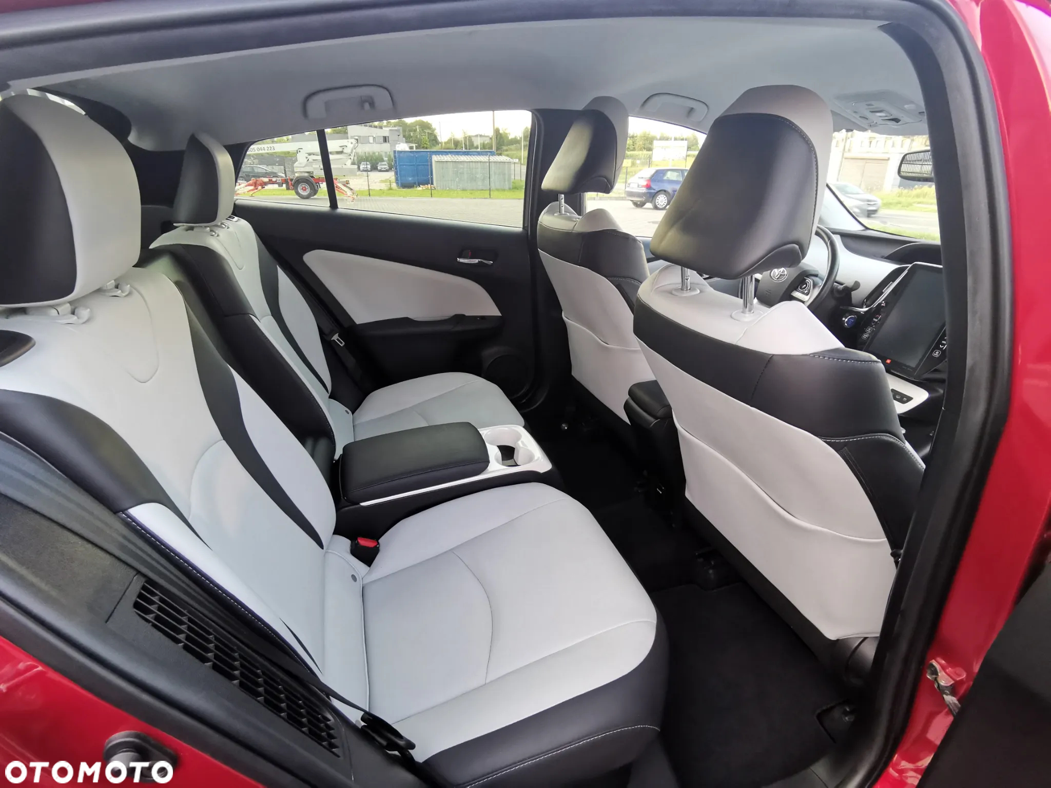 Toyota Prius - 18