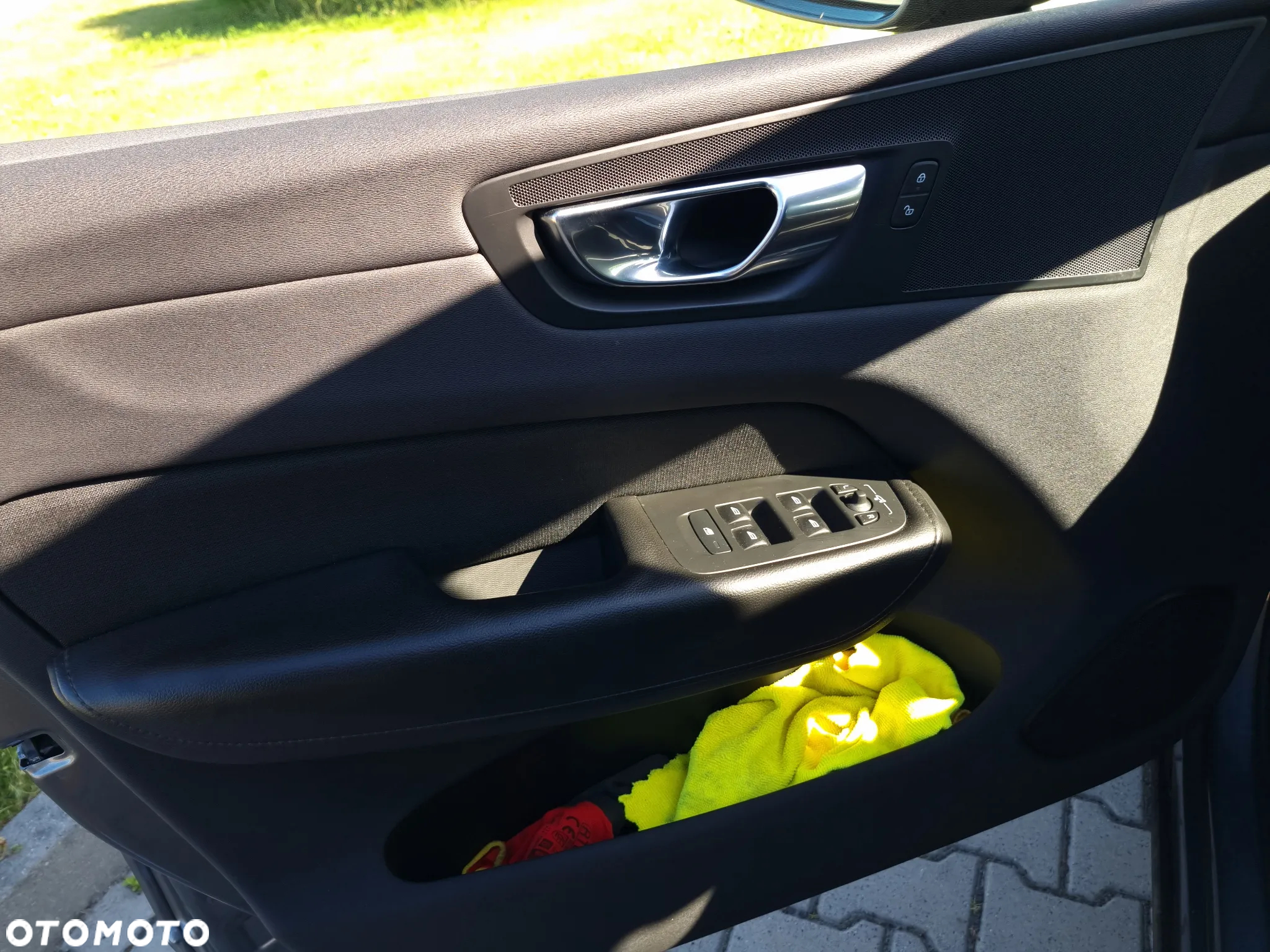 Volvo XC 60 B4 B Momentum - 15