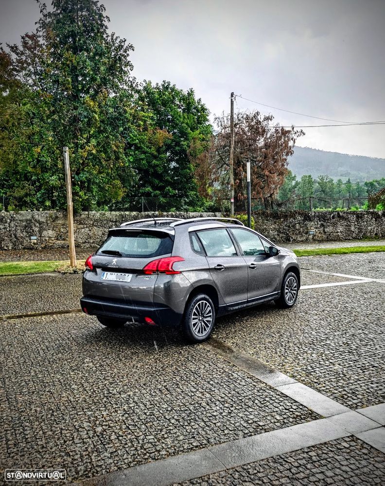 Peugeot 2008 1.6 BlueHDi GT Line - 2