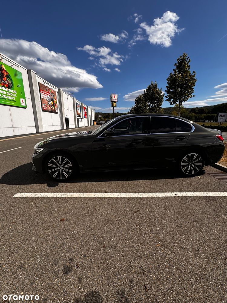 BMW Seria 3 330e Luxury Line - 10