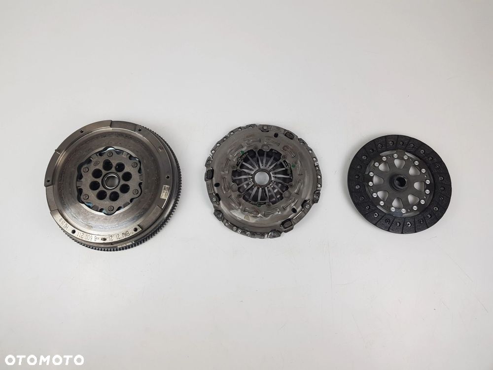 Sprzęgło Koło dwumasowe kompletne B48A20F 2.0 BMW F40 F45 F46 X1 F48 MINI F54 F56 F57 F60 8600211 - 2