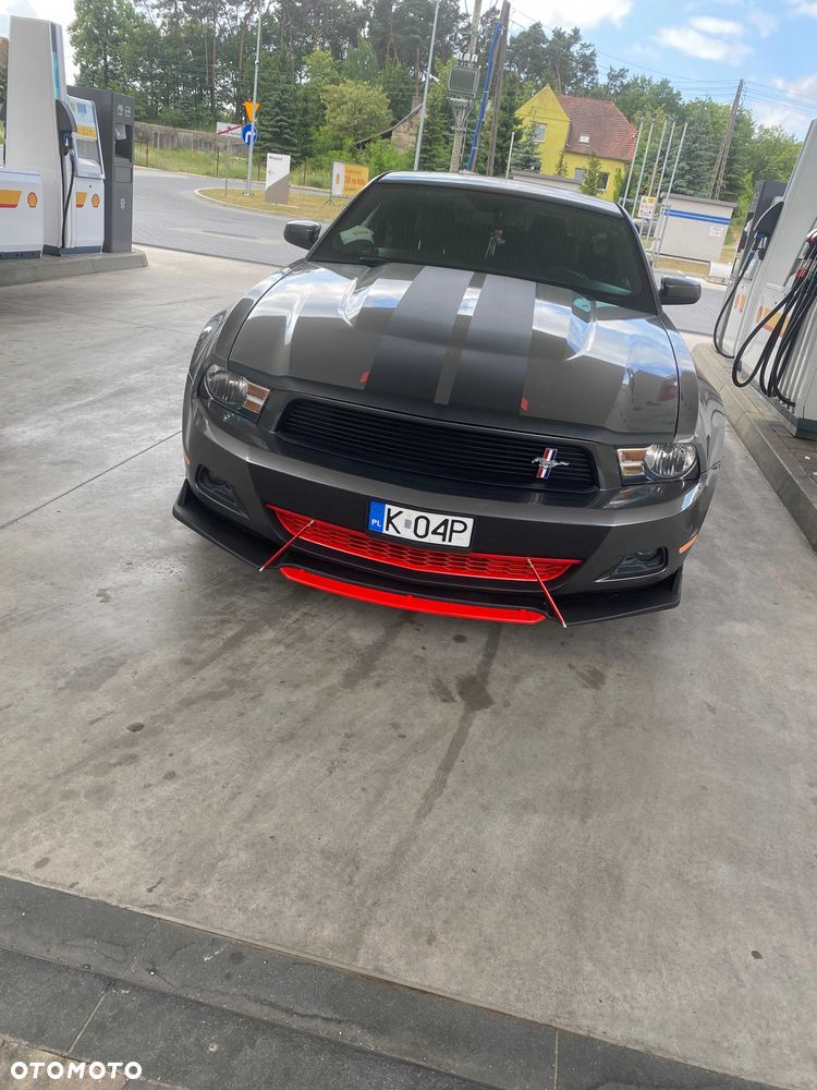 Ford Mustang - 1