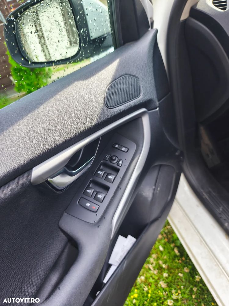 Volvo V40 D2 Geartronic Momentum - 11