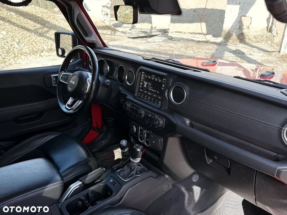 Jeep Wrangler - 11