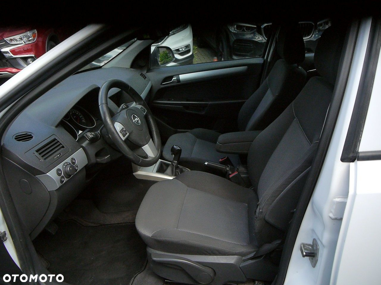 Opel Astra 1.6 Caravan Sport - 26