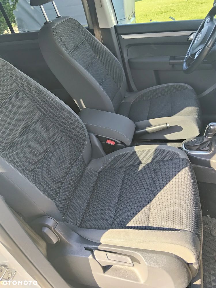 Volkswagen Touran 1.4 TSI Cross DSG - 27