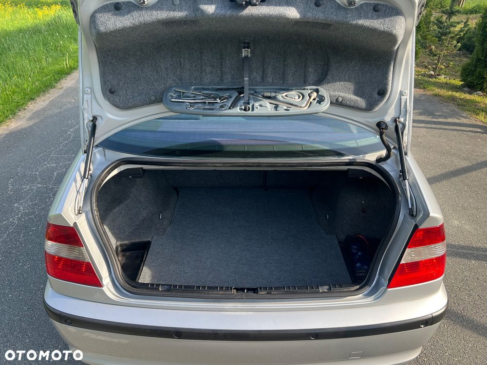 BMW Seria 3 318i - 7