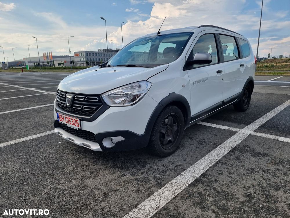 Dacia Lodgy TCe 130 GPF Stepway - 1
