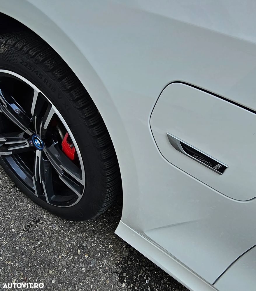 BMW Seria 3 330e xDrive AT PHEV - 10