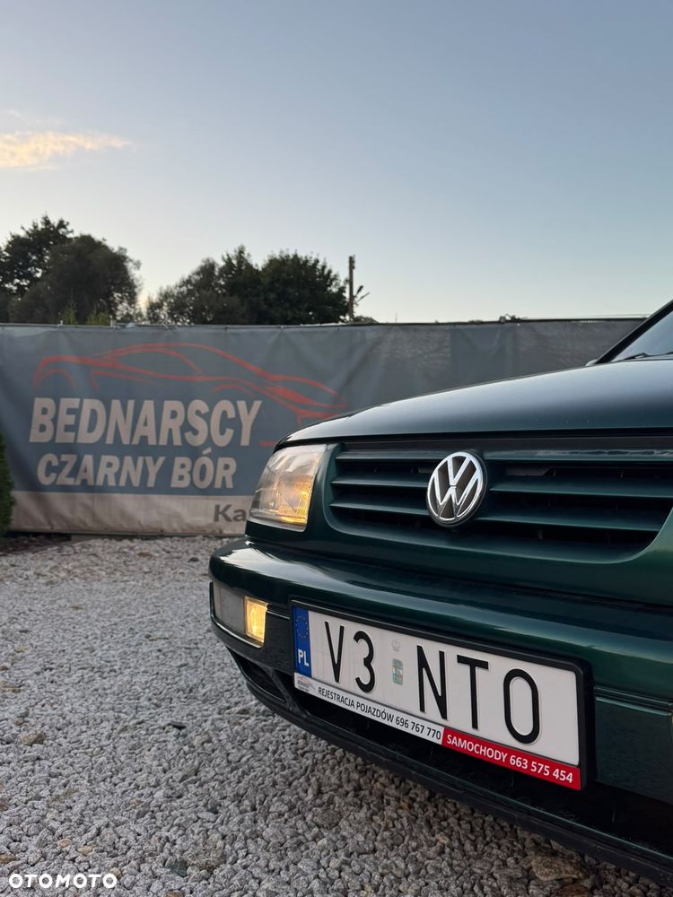 Volkswagen Vento - 15