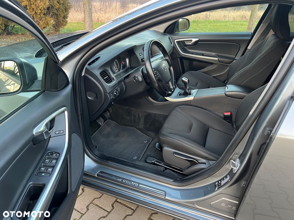 Volvo V60 - 19