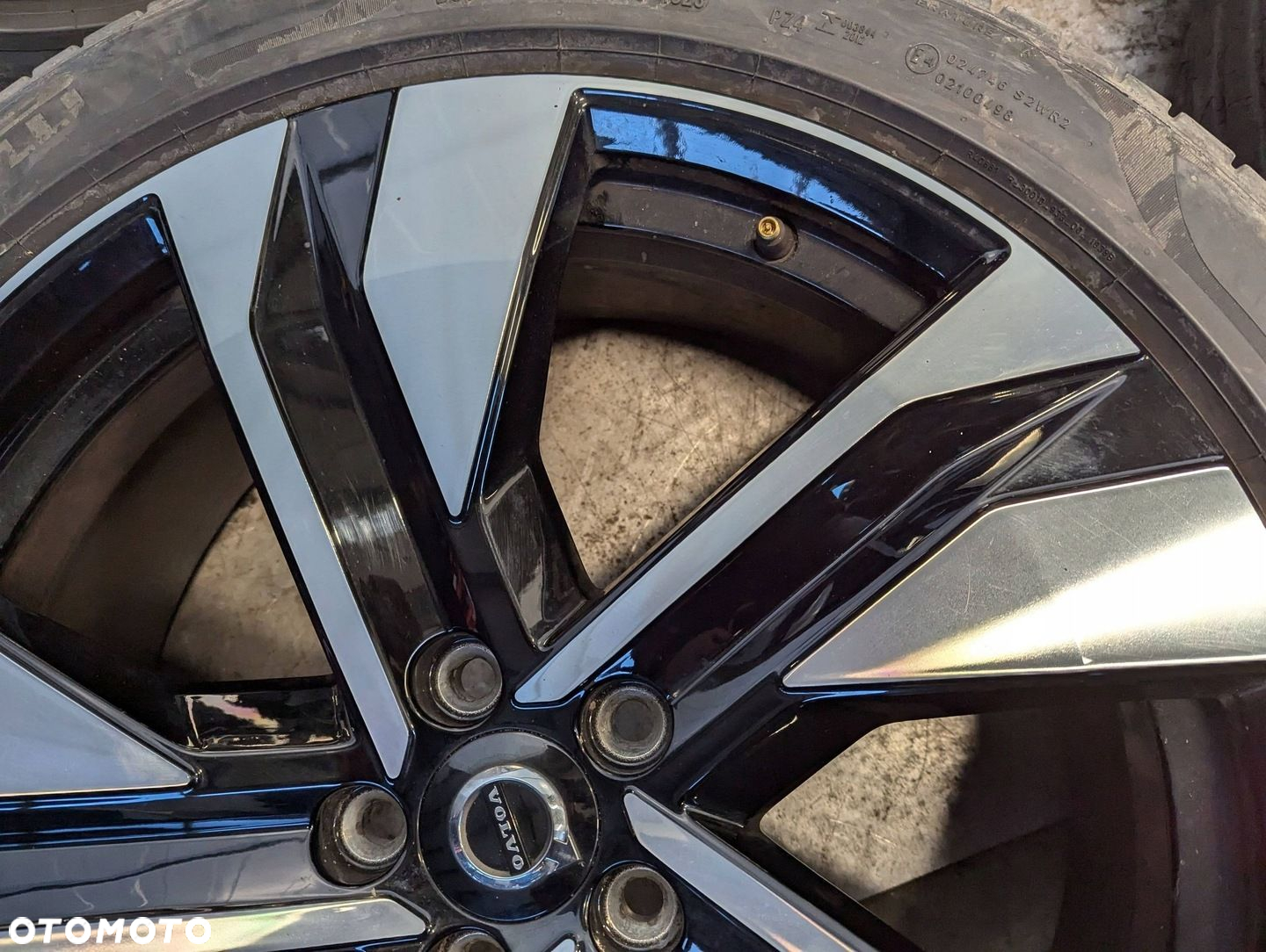 Volvo XC40 2017-2025 Koła felgi aluminiowe 20 cali 245/45/20 5x108 - 3