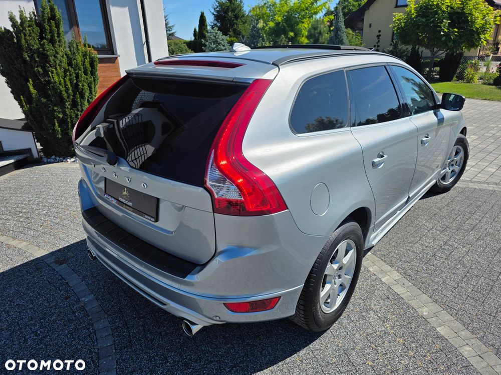 Volvo XC 60 D5 AWD Geartronic Summum - 6