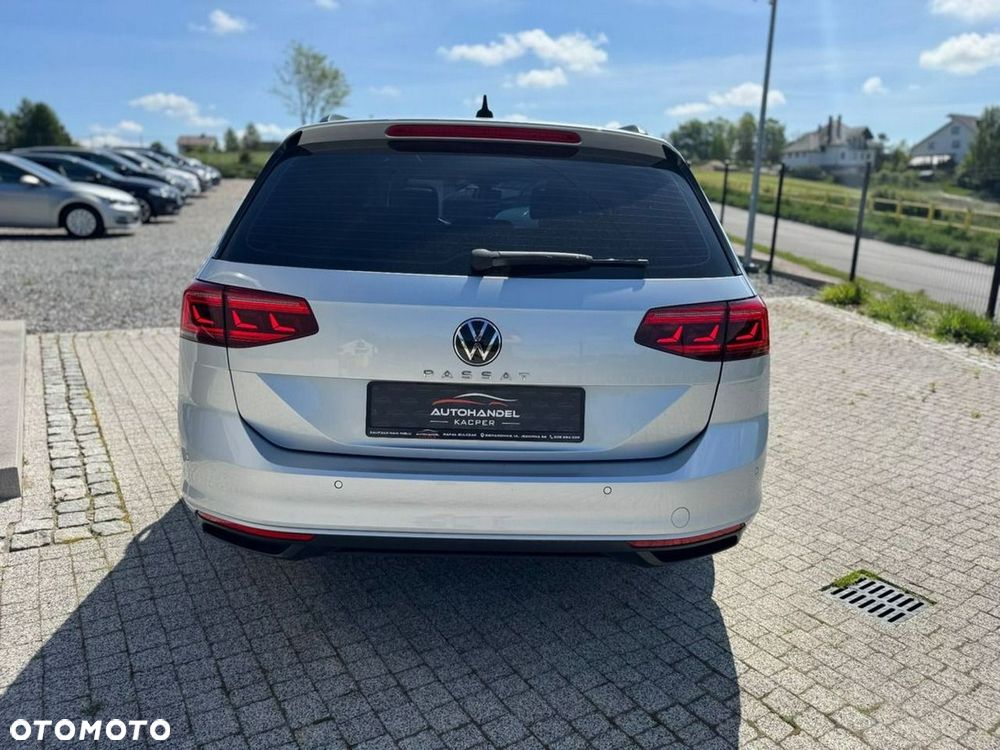 Volkswagen Passat - 8
